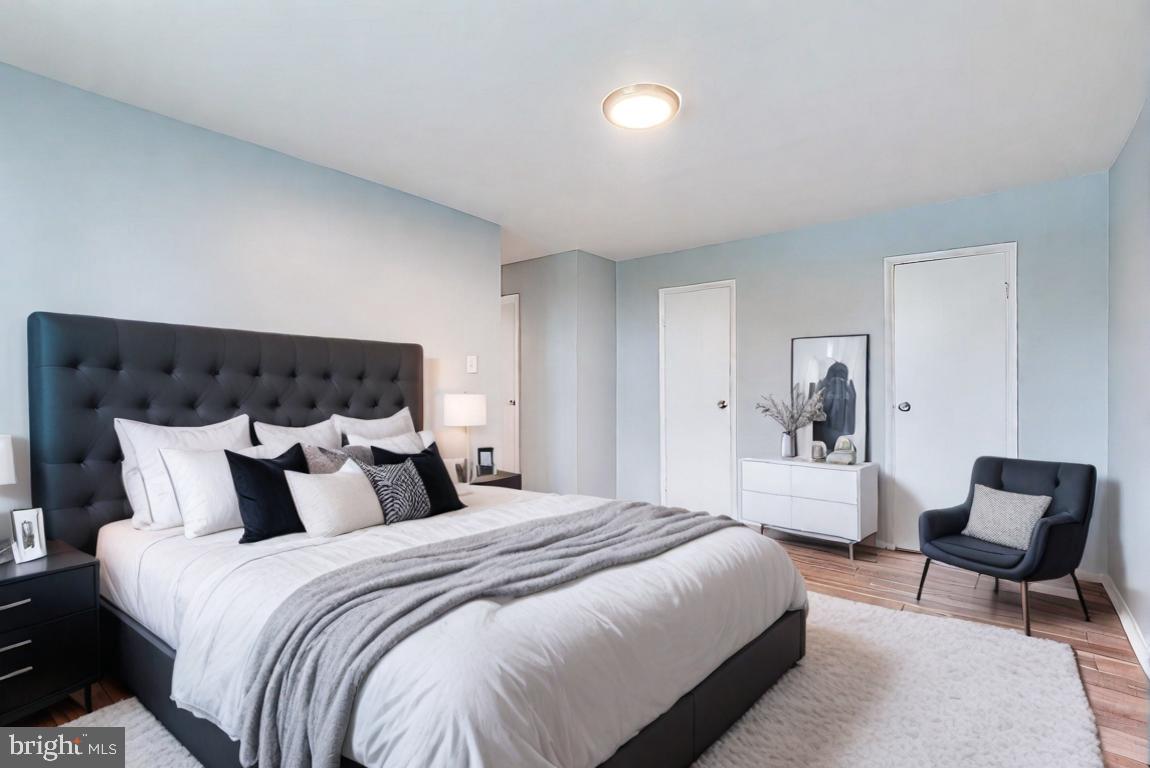 SAXONY SQUARE - Residential