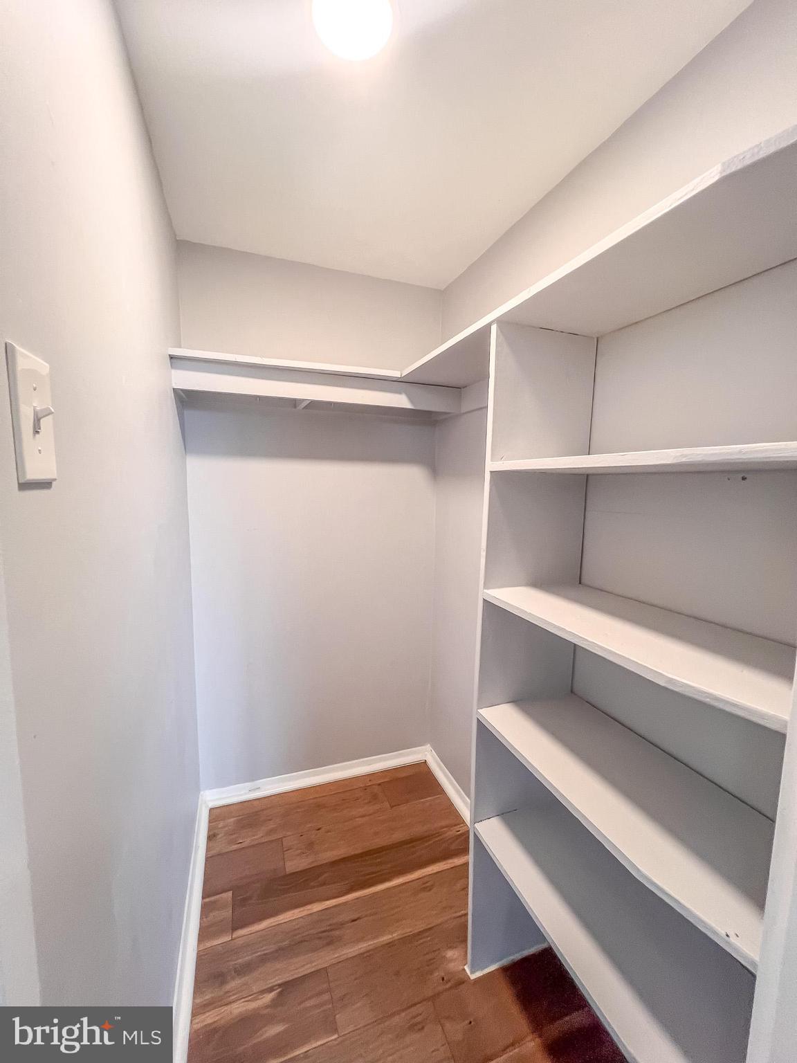 SAXONY SQUARE - Residential