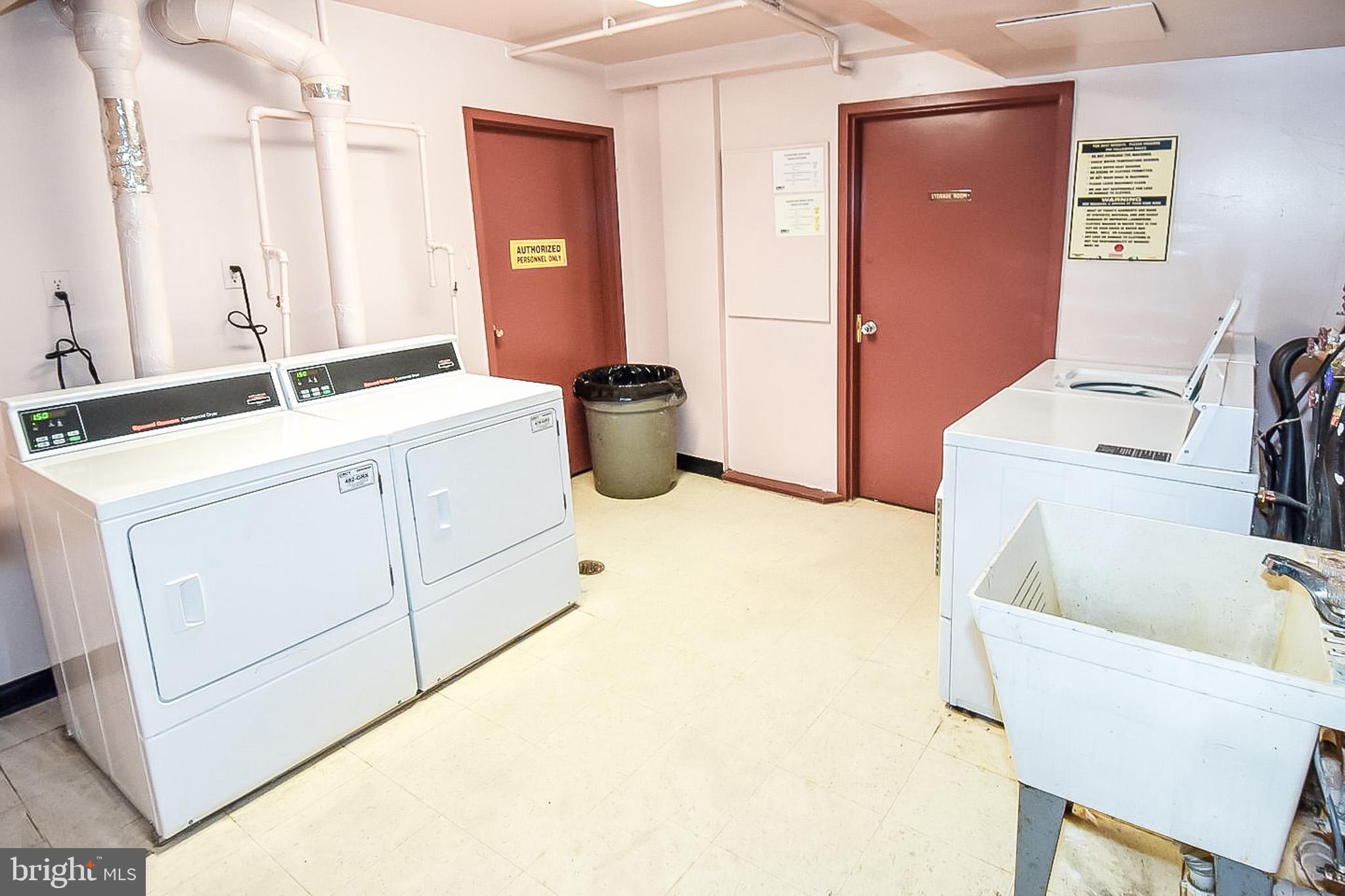 SAXONY SQUARE - Residential