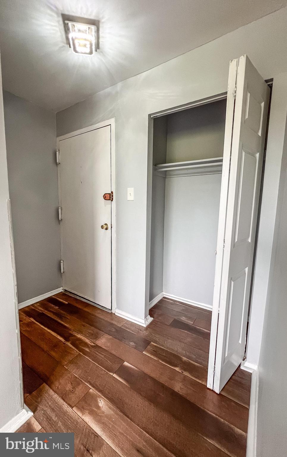 SAXONY SQUARE - Residential