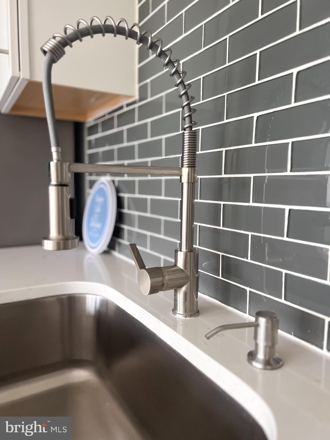 SAXONY SQUARE - Residential