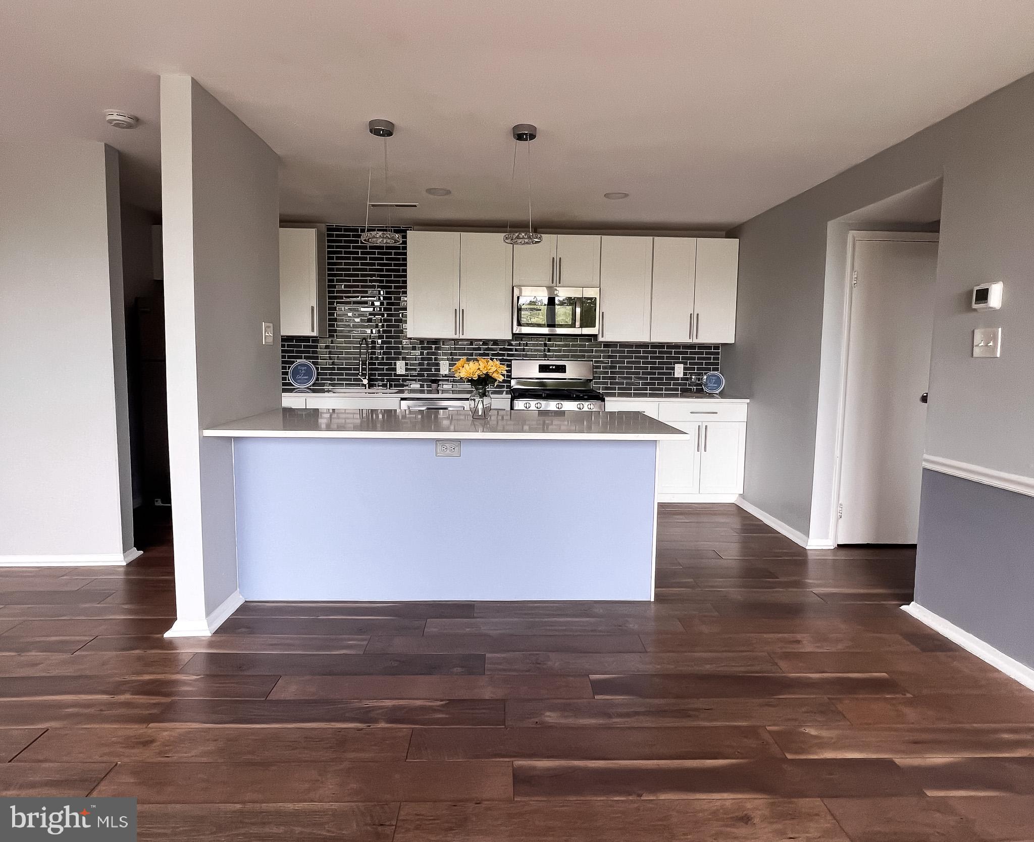 SAXONY SQUARE - Residential