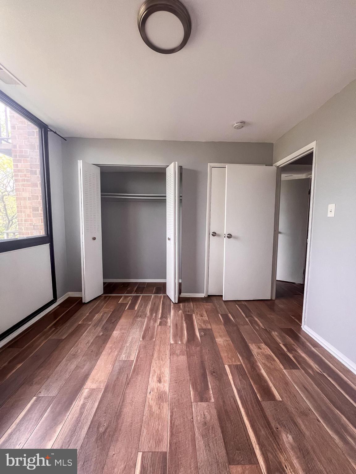 SAXONY SQUARE - Residential