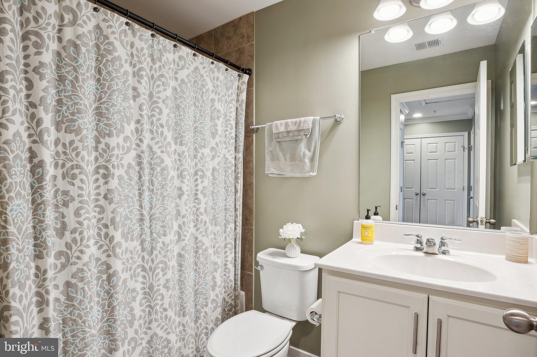 FOX HUNT ESTATES - Residential