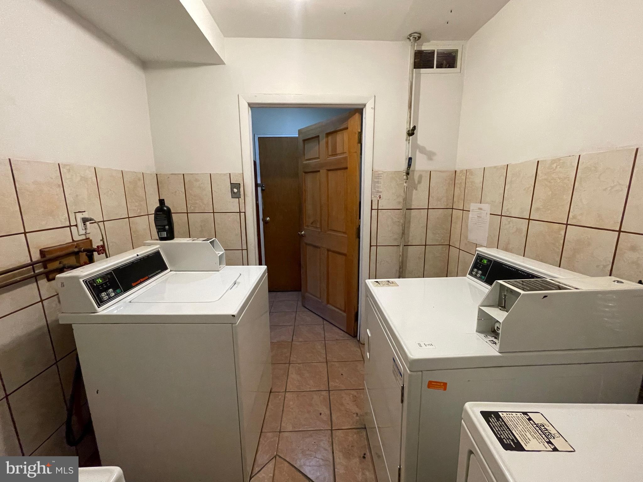 RHAWNHURST - Residential Lease