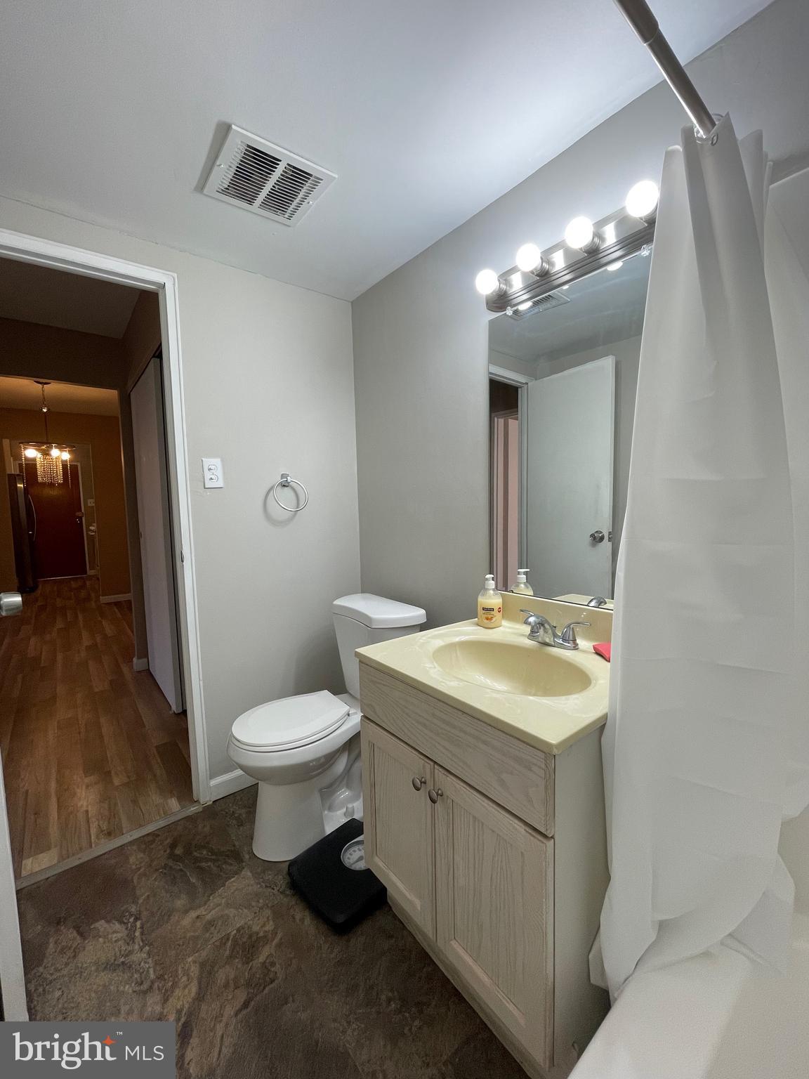 RHAWNHURST - Residential Lease