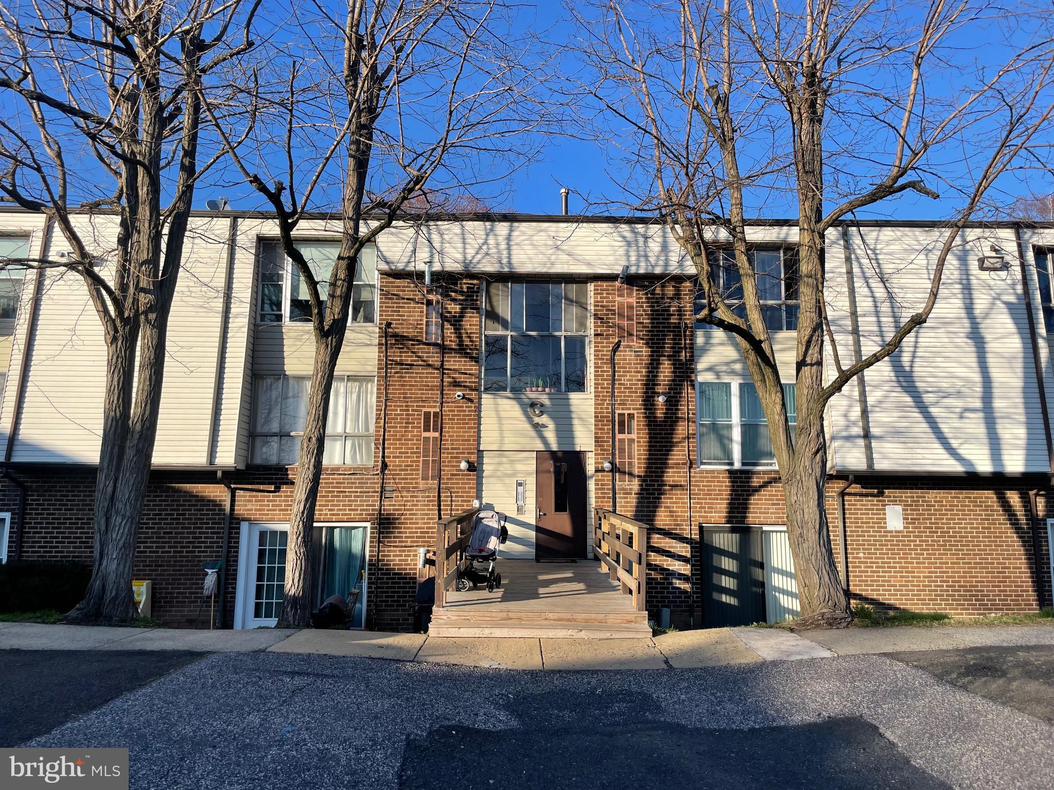 RHAWNHURST - Residential Lease