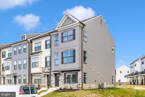 Townhouse For Sale - 726 Compass Way<br/> FREDERICK, MD 21701