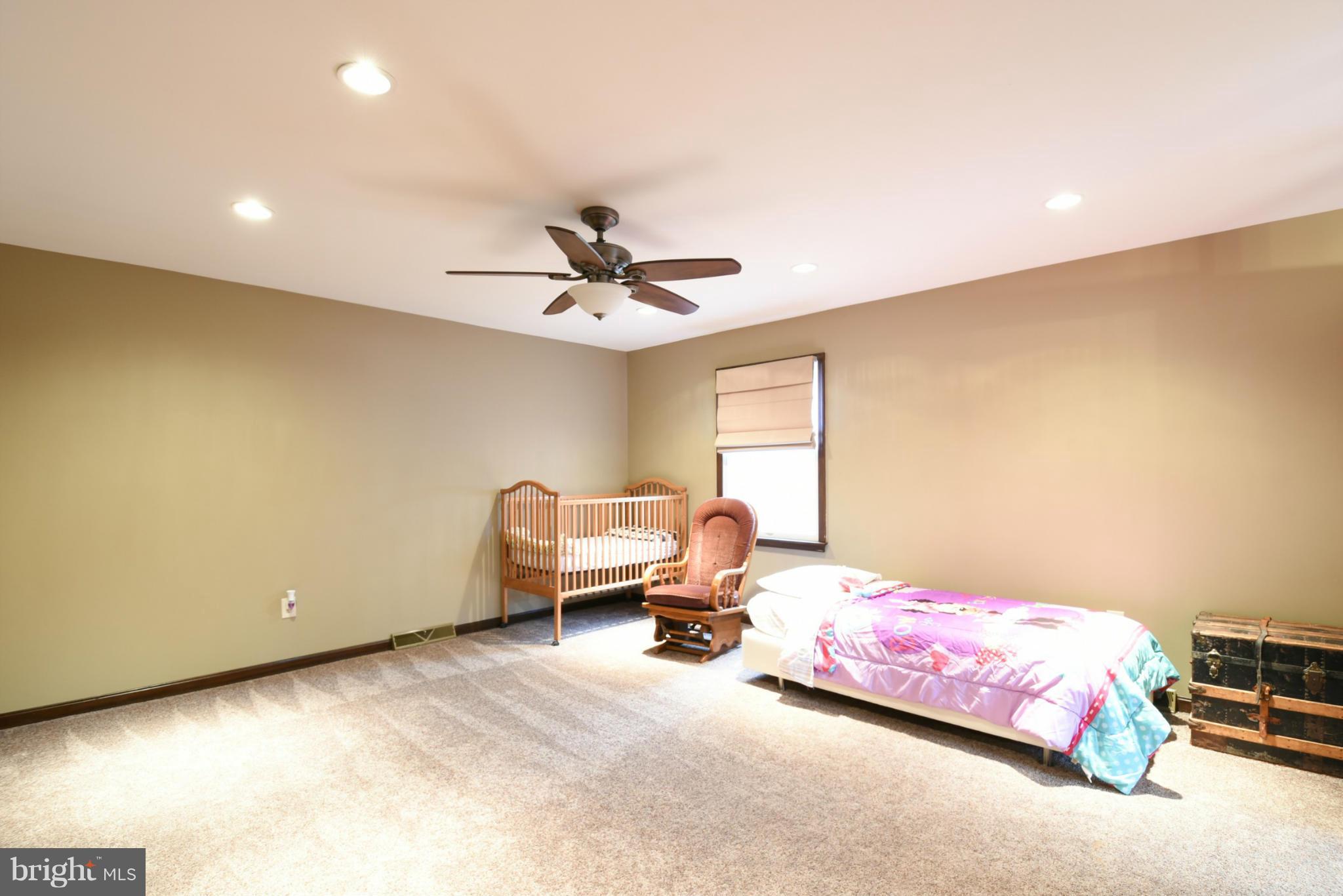 PRESTIGE MANOR - Residential