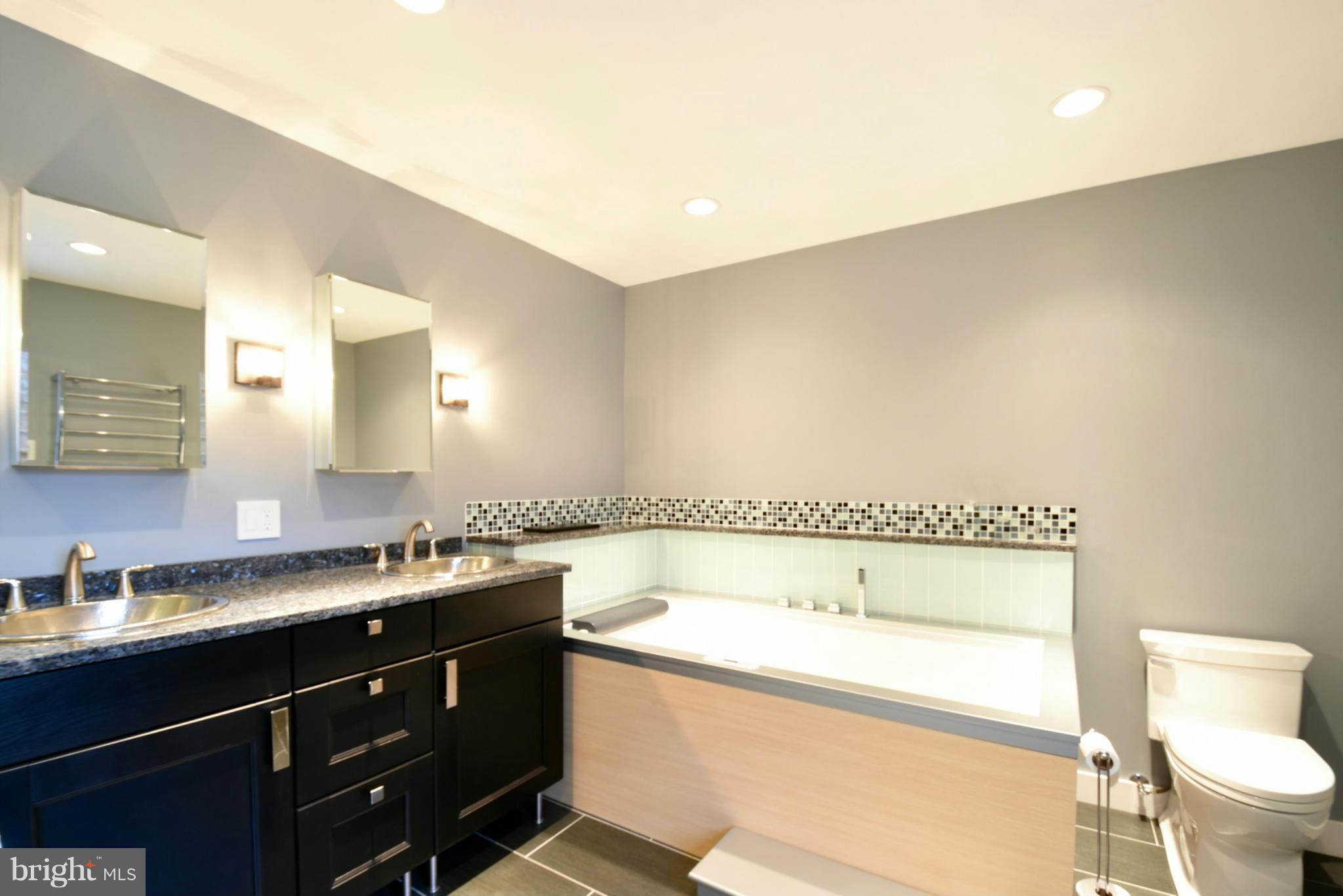 PRESTIGE MANOR - Residential