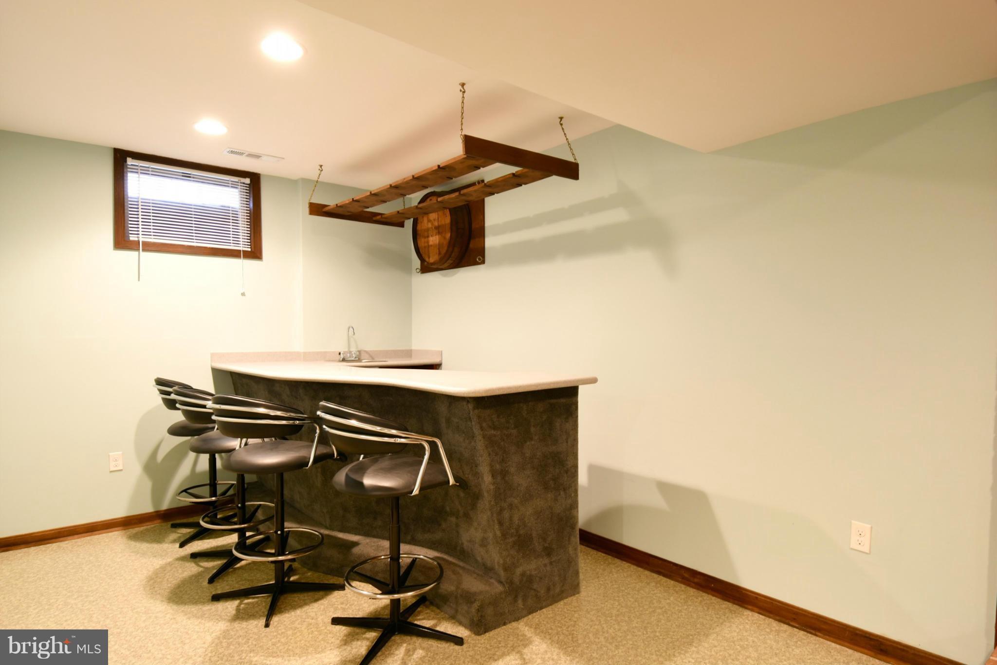 PRESTIGE MANOR - Residential