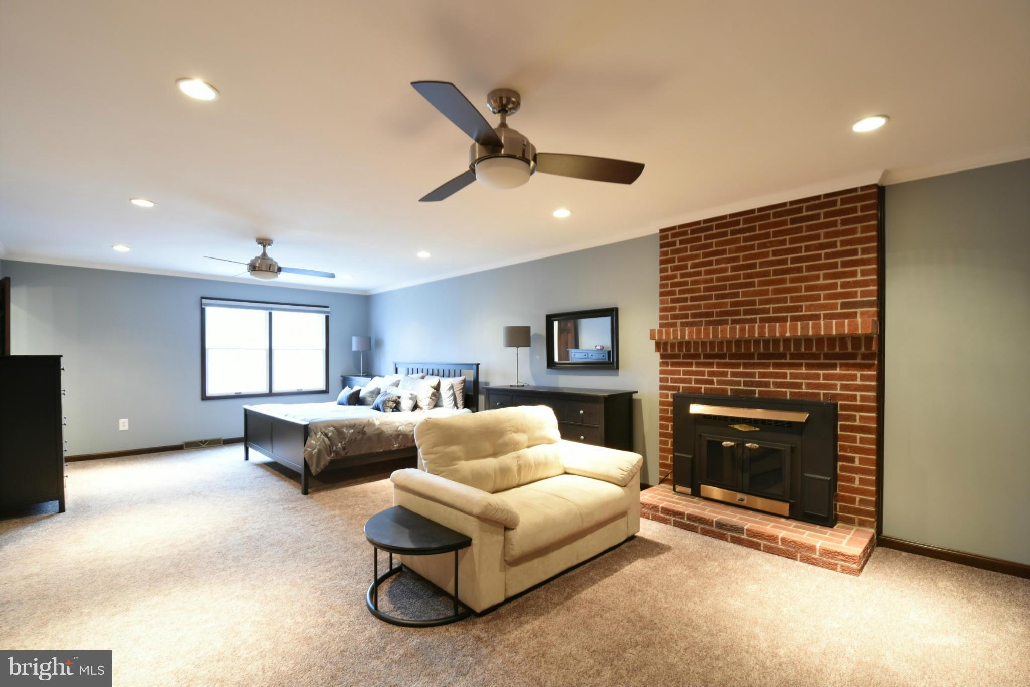 PRESTIGE MANOR - Residential