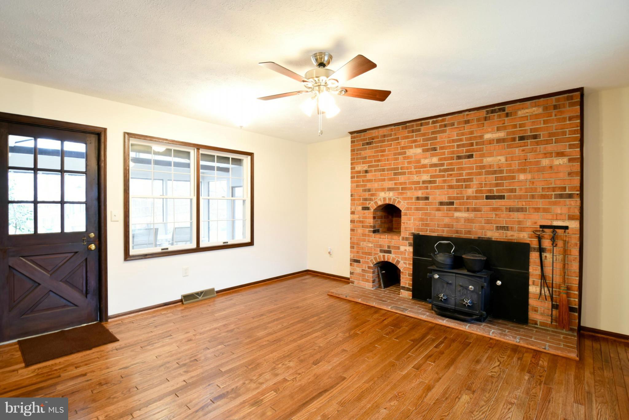 PRESTIGE MANOR - Residential