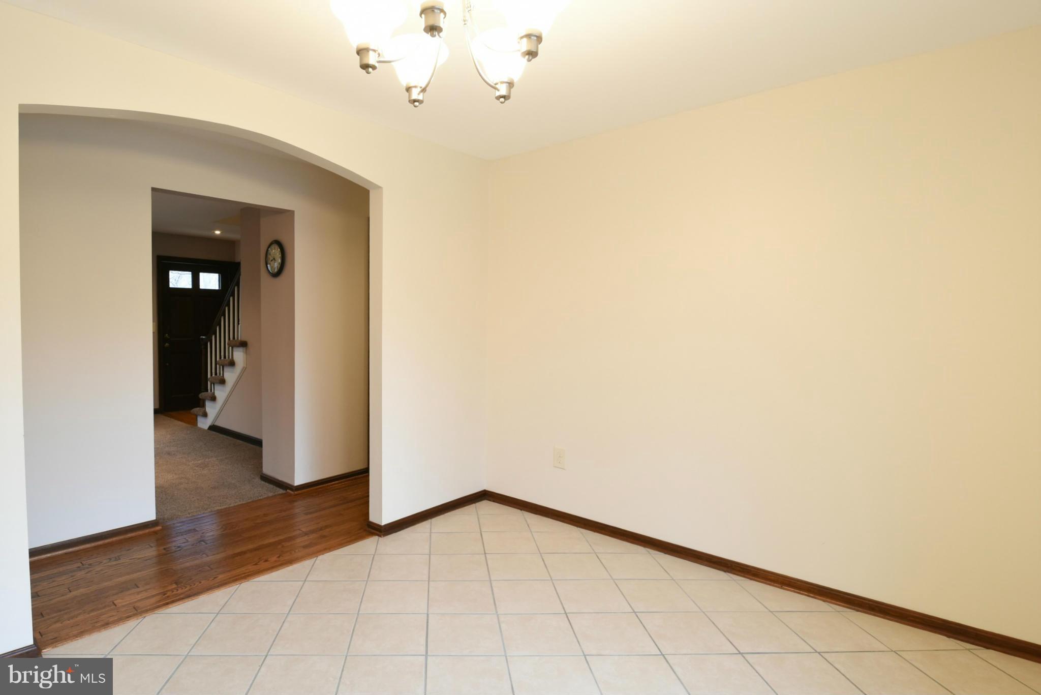 PRESTIGE MANOR - Residential