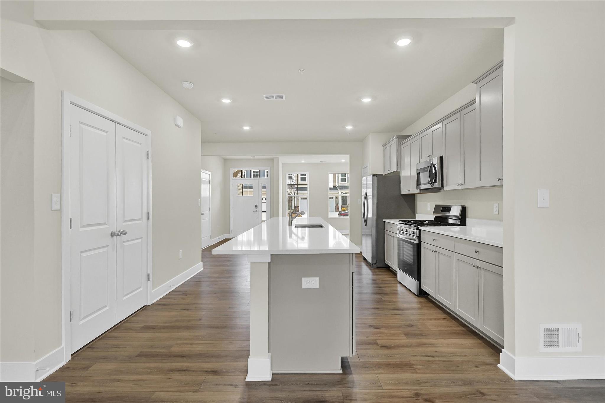 2131 WINTERBERRY LANE