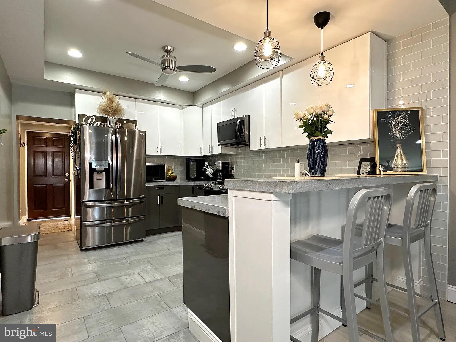 GIRARD ESTATES - Residential