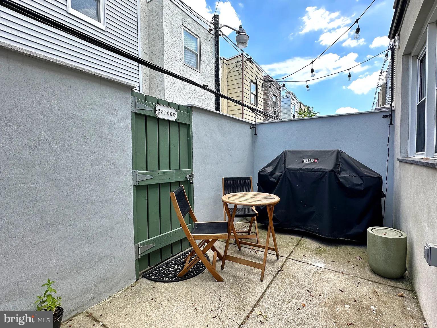 GIRARD ESTATES - Residential