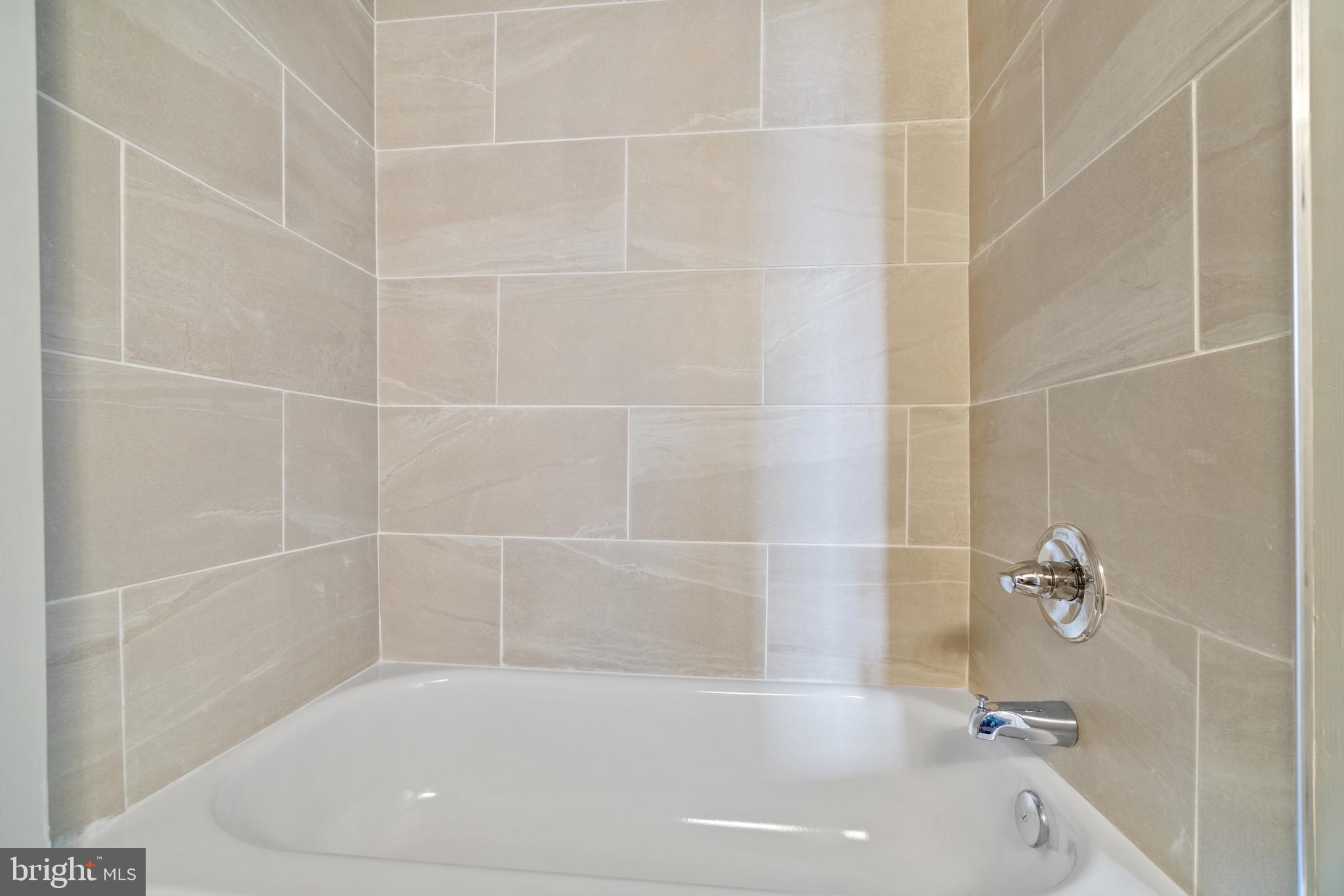 BRIDGEVIEW - GREENLAWN - Residential Lease