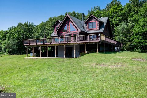 1903 BUCK MOUNTAIN ROAD BENTONVILLE VA 22610