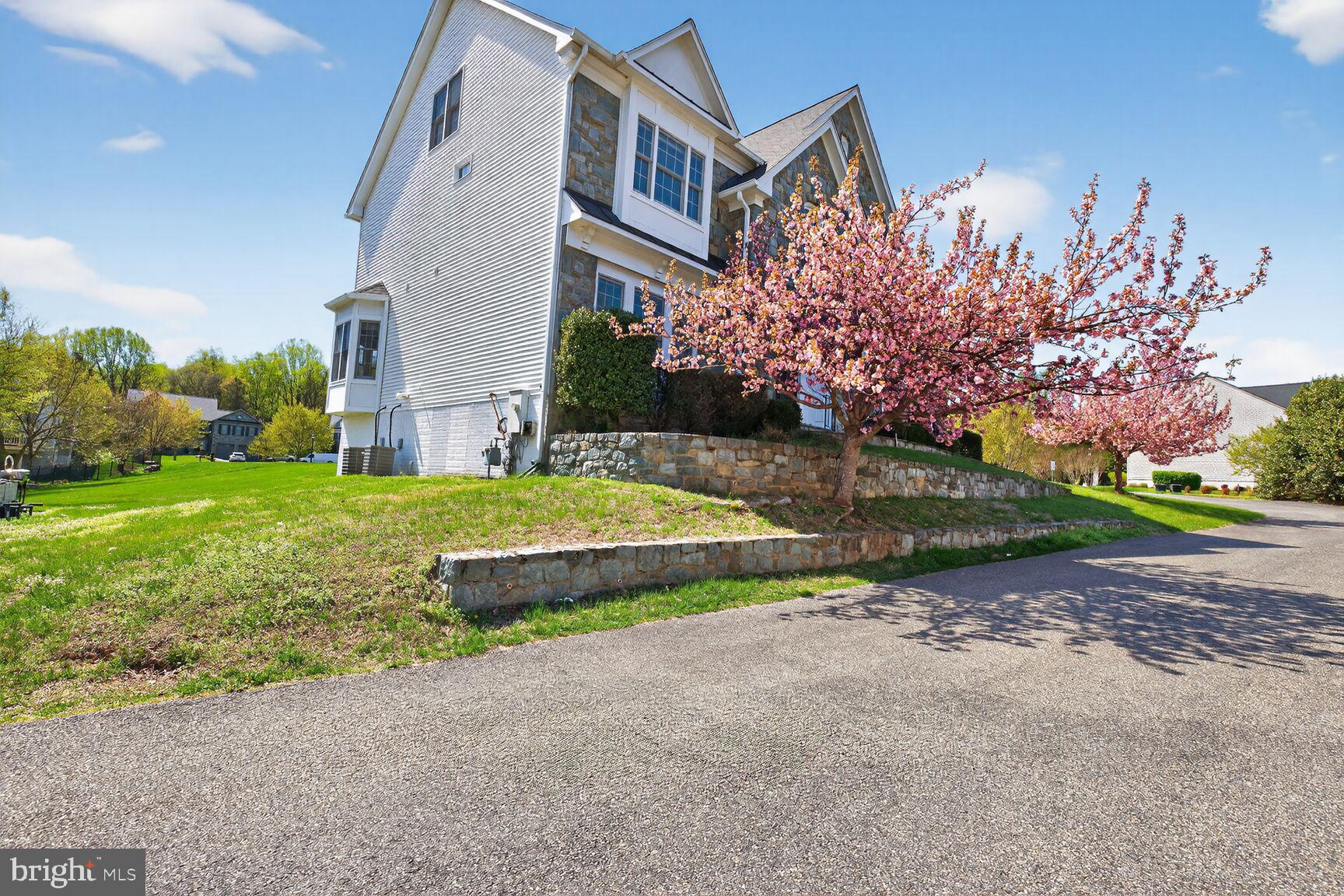 BROWNSTOWN ESTATES - Residential