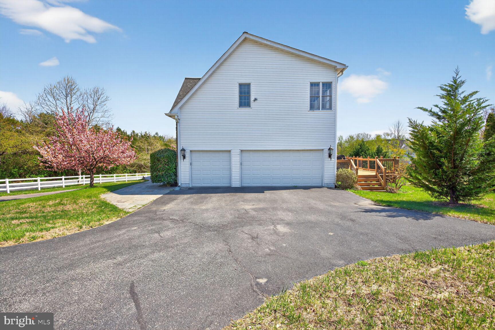 BROWNSTOWN ESTATES - Residential