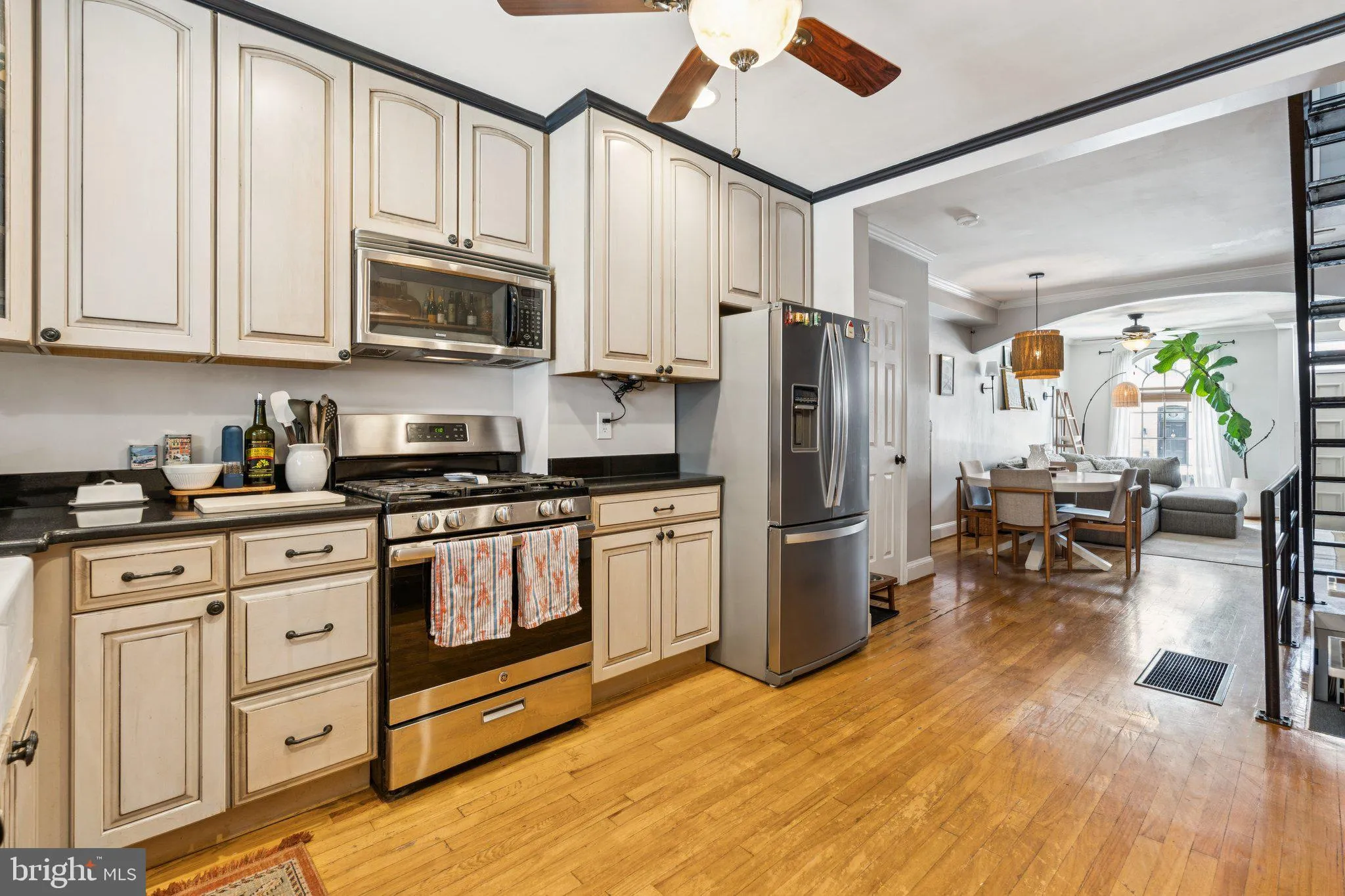 Baltimore, Maryland 21224, United States, 2 Bedrooms Bedrooms, ,1 BathroomBathrooms,Residential,Pending,181310