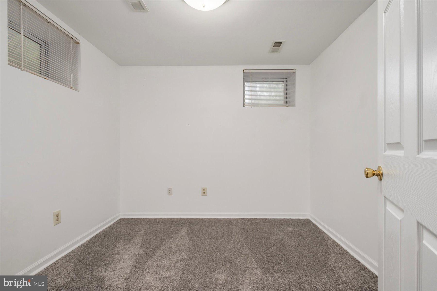 VILLAGE OF OWEN BROWN - Residential