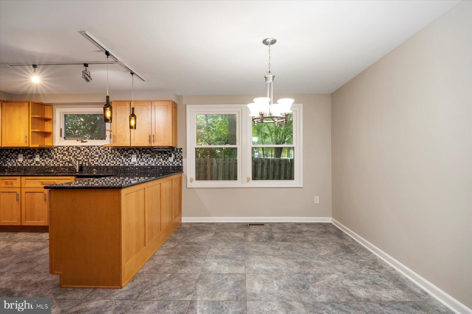 VILLAGE OF OWEN BROWN - Residential