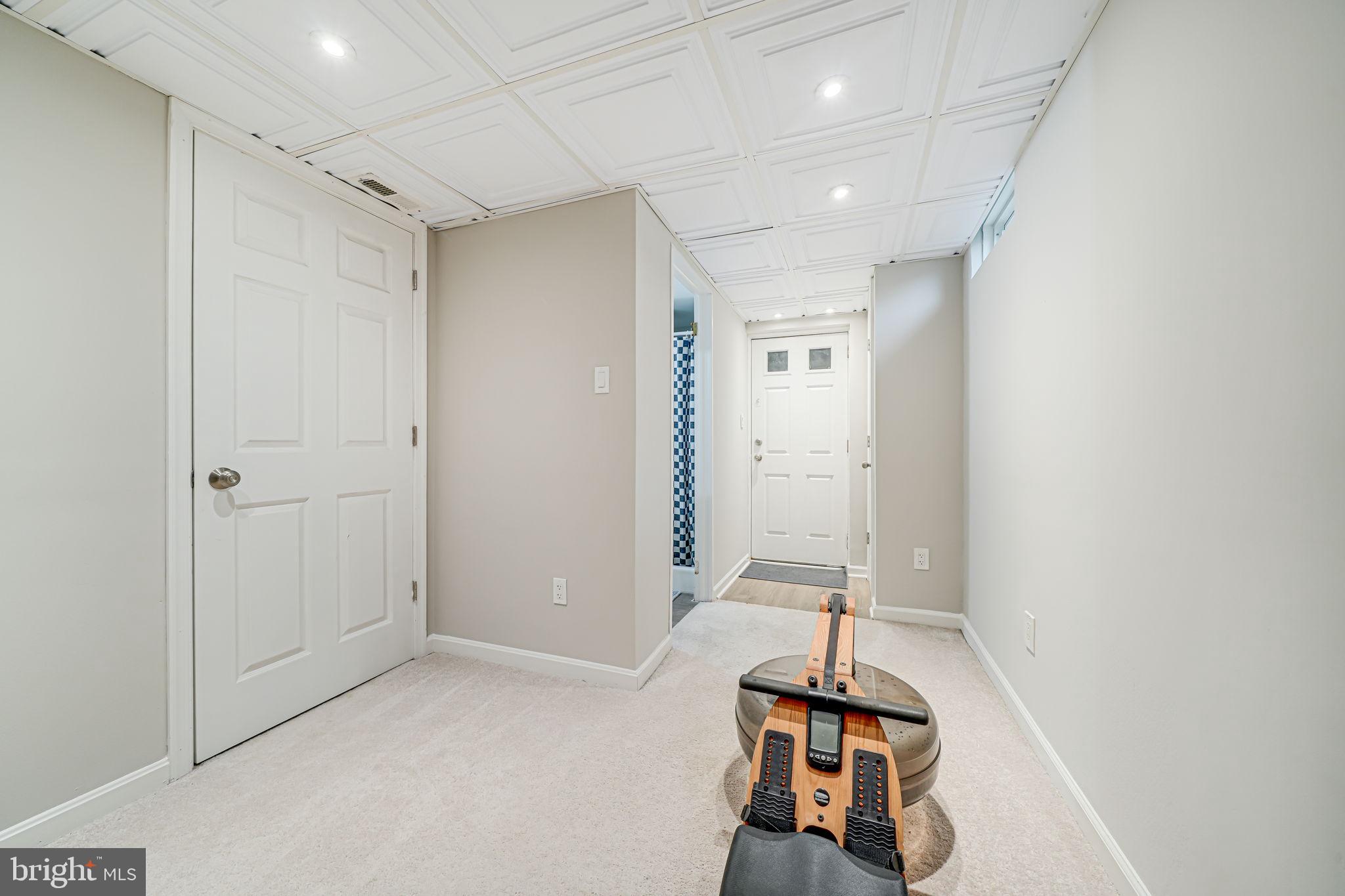 BUCKNELL MANOR - Residential