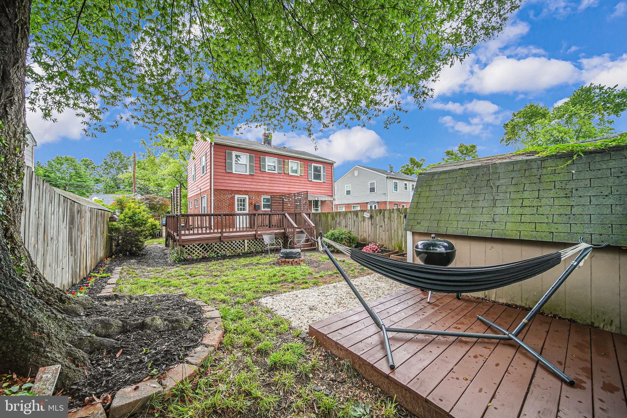 BUCKNELL MANOR - Residential