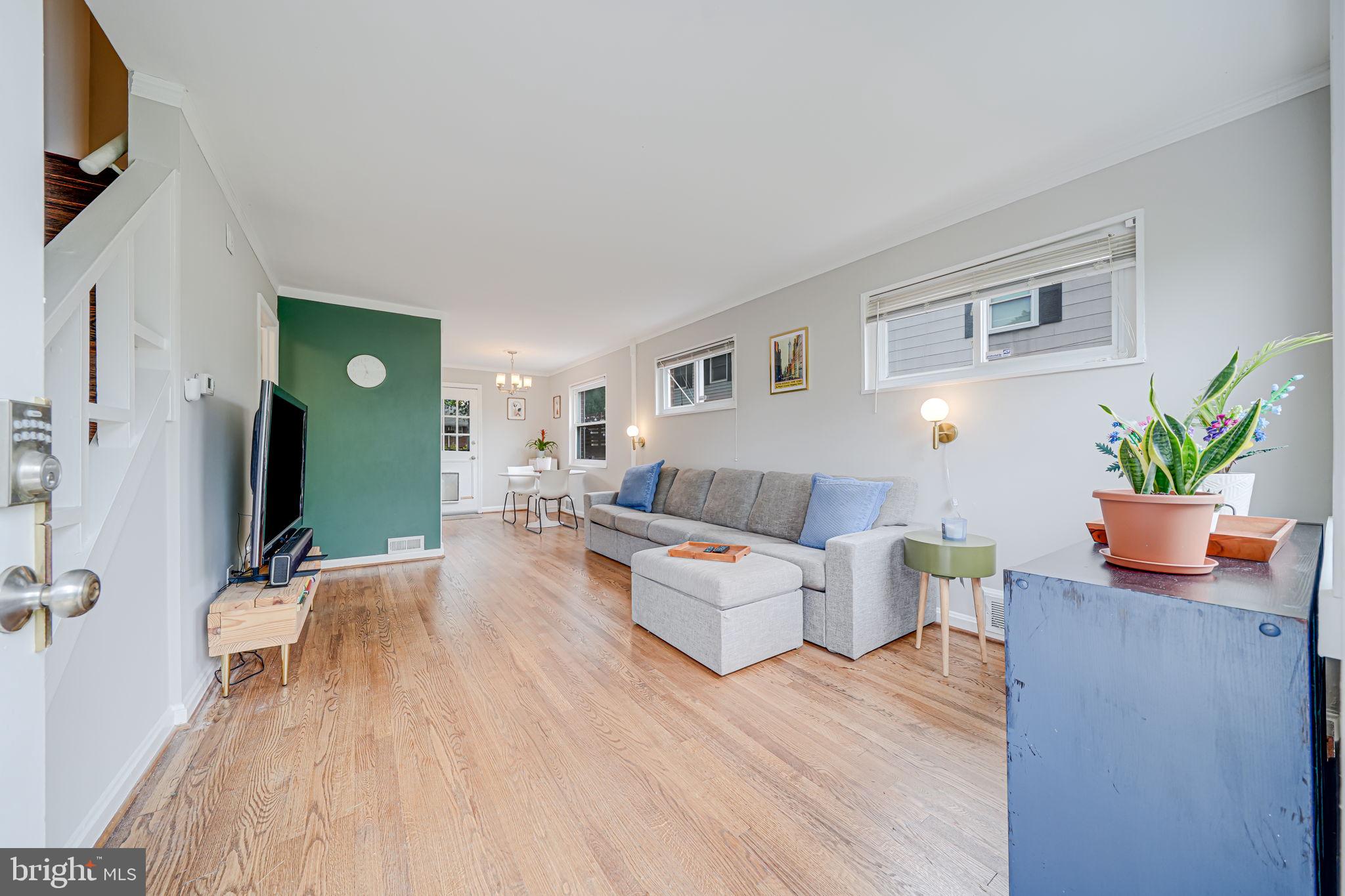 BUCKNELL MANOR - Residential