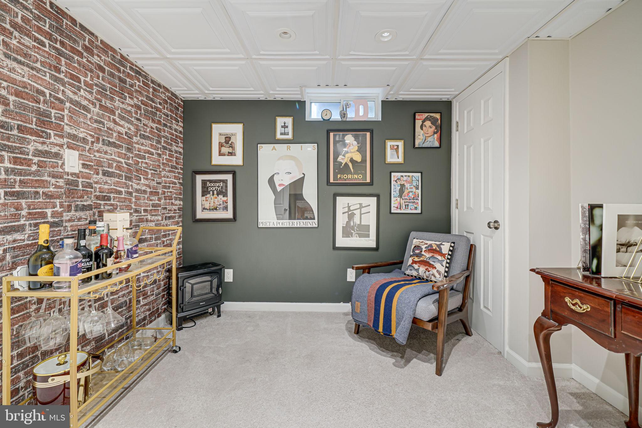 BUCKNELL MANOR - Residential