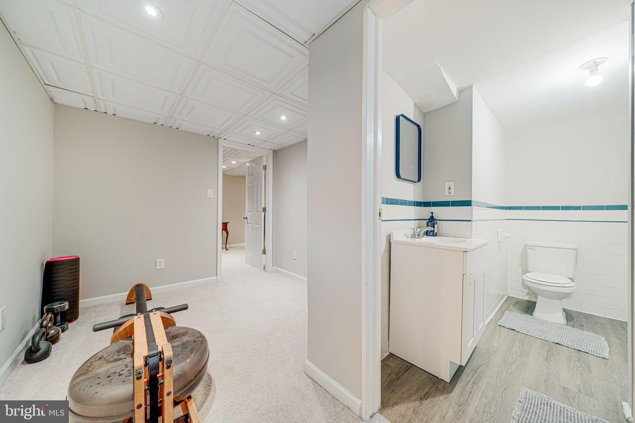 BUCKNELL MANOR - Residential