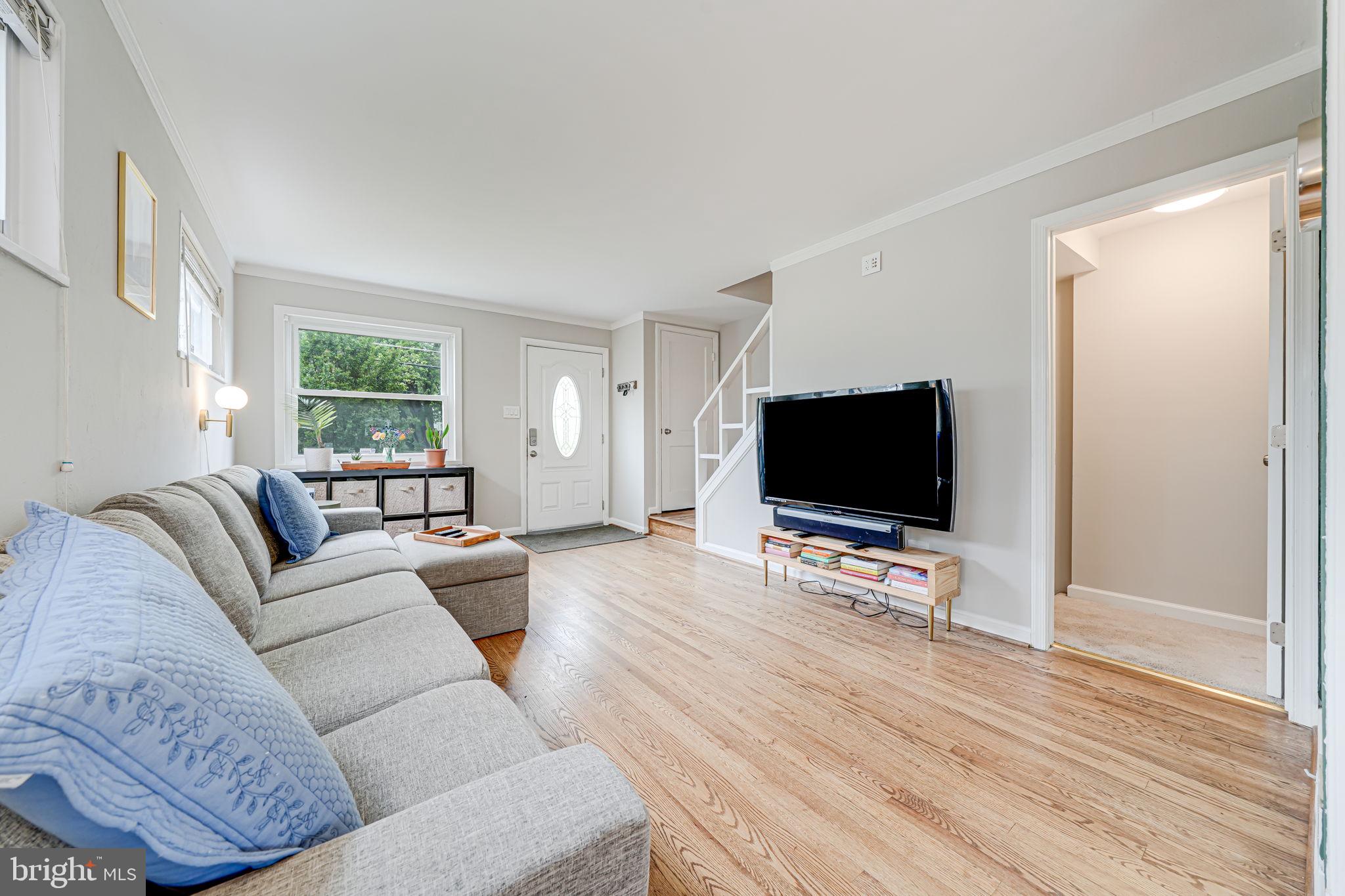 BUCKNELL MANOR - Residential