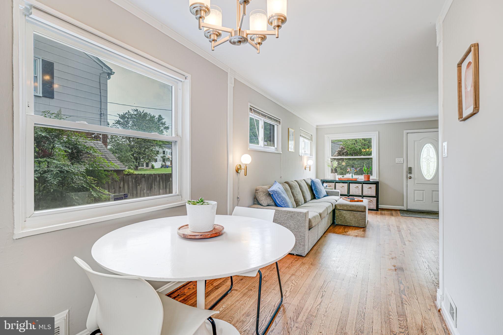 BUCKNELL MANOR - Residential