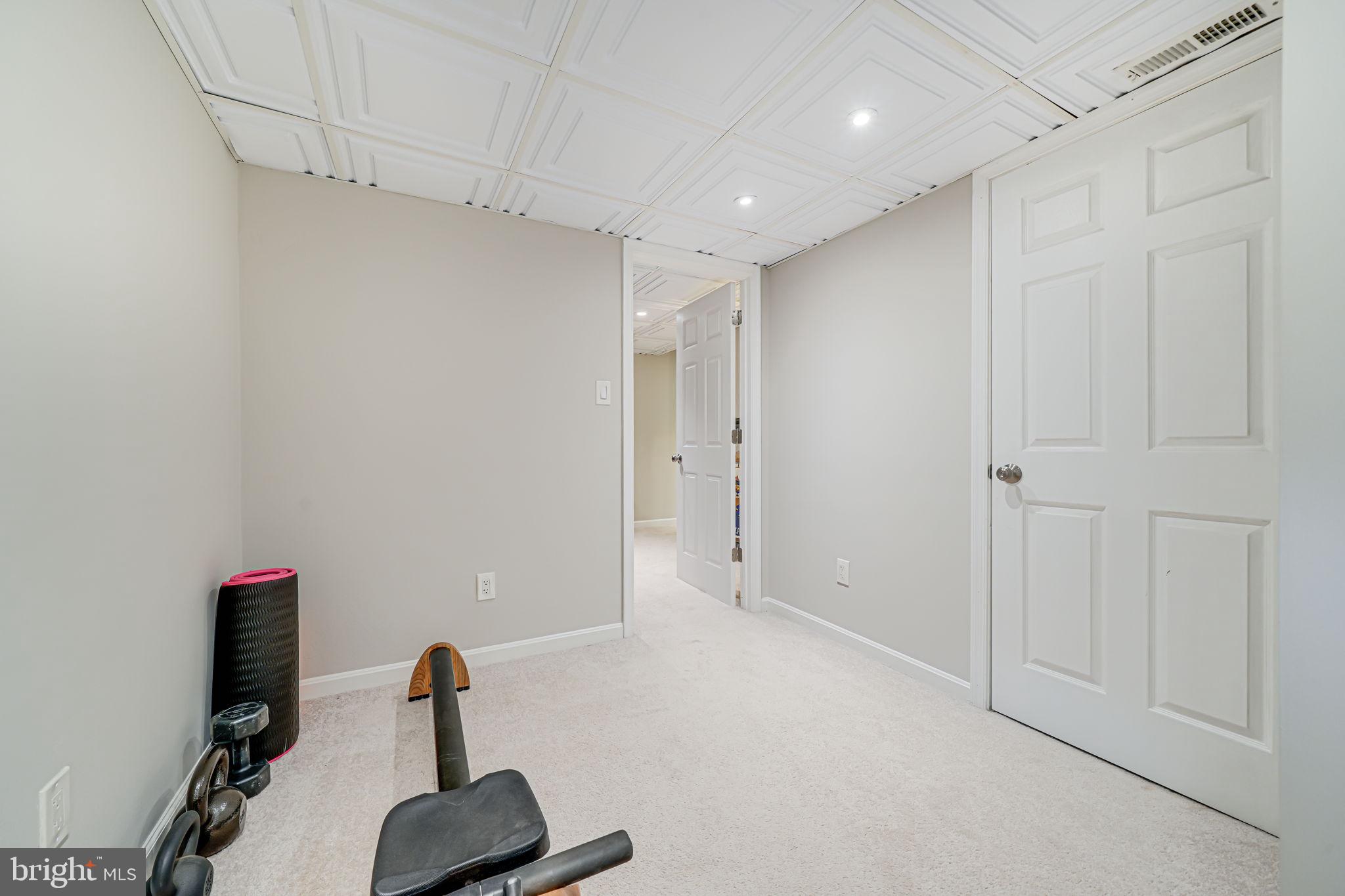 BUCKNELL MANOR - Residential