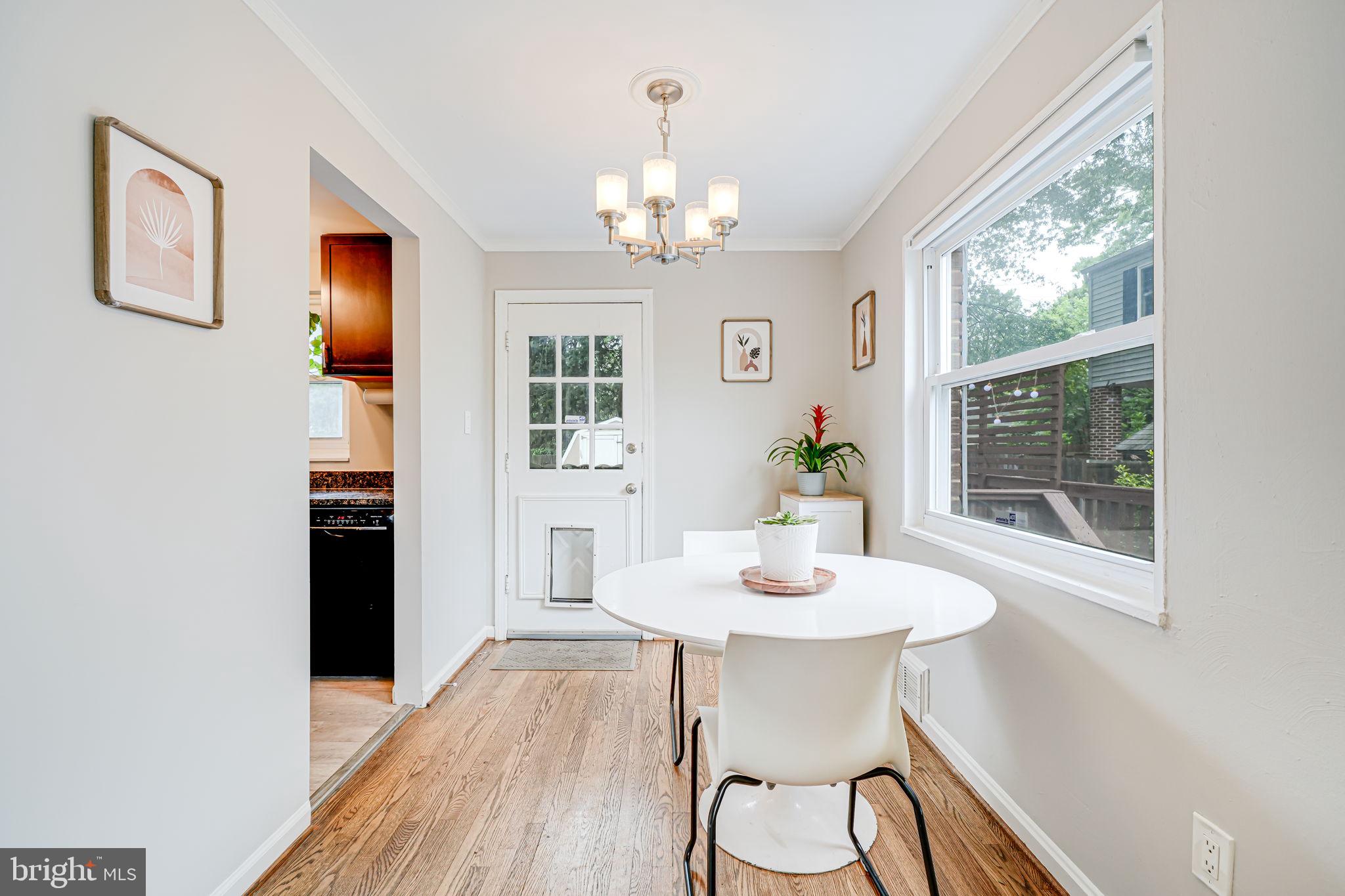 BUCKNELL MANOR - Residential