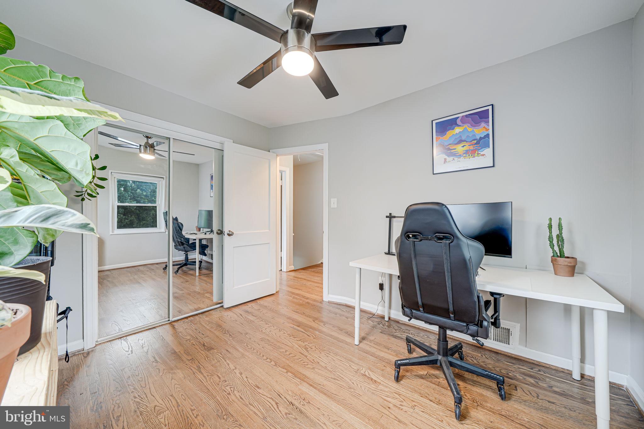 BUCKNELL MANOR - Residential