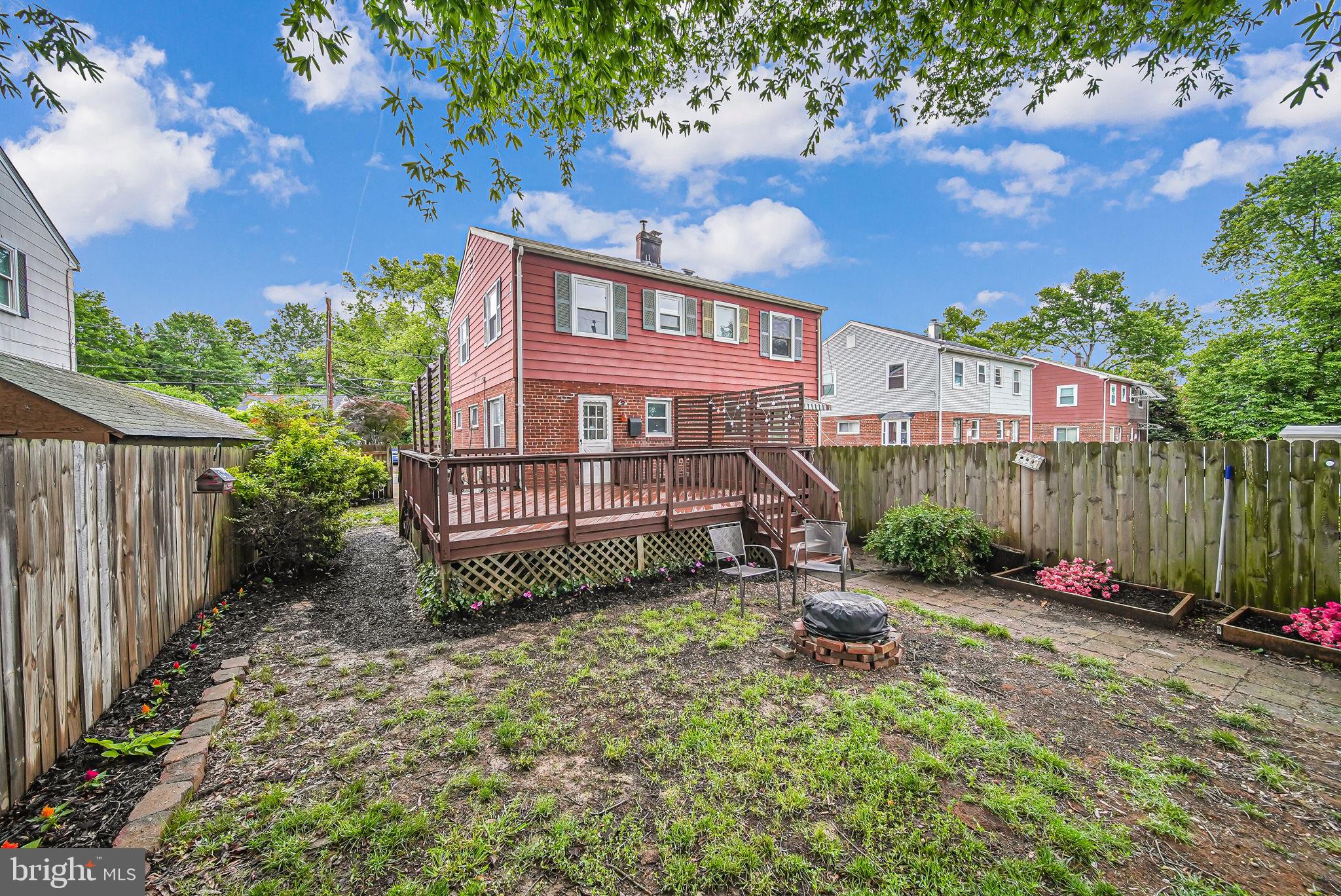 BUCKNELL MANOR - Residential