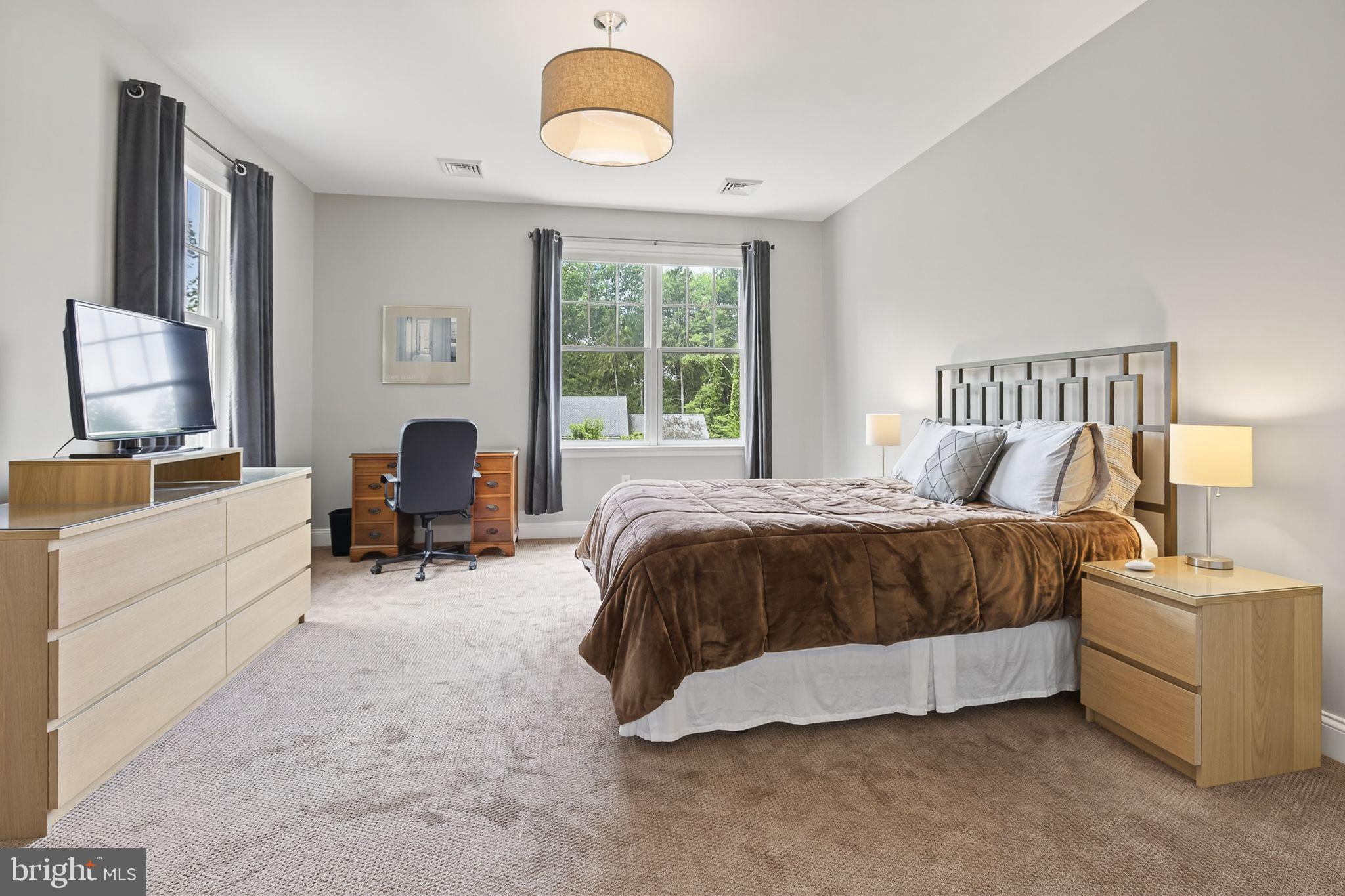 SCHOOL LANE HILLS - Residential