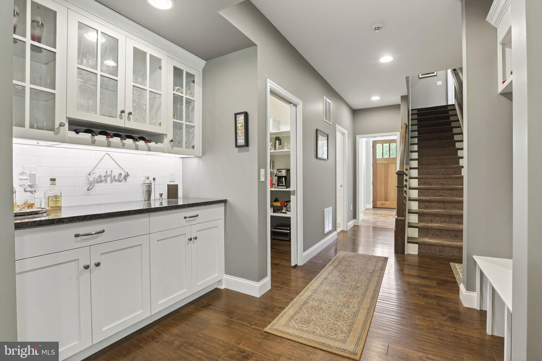 SCHOOL LANE HILLS - Residential