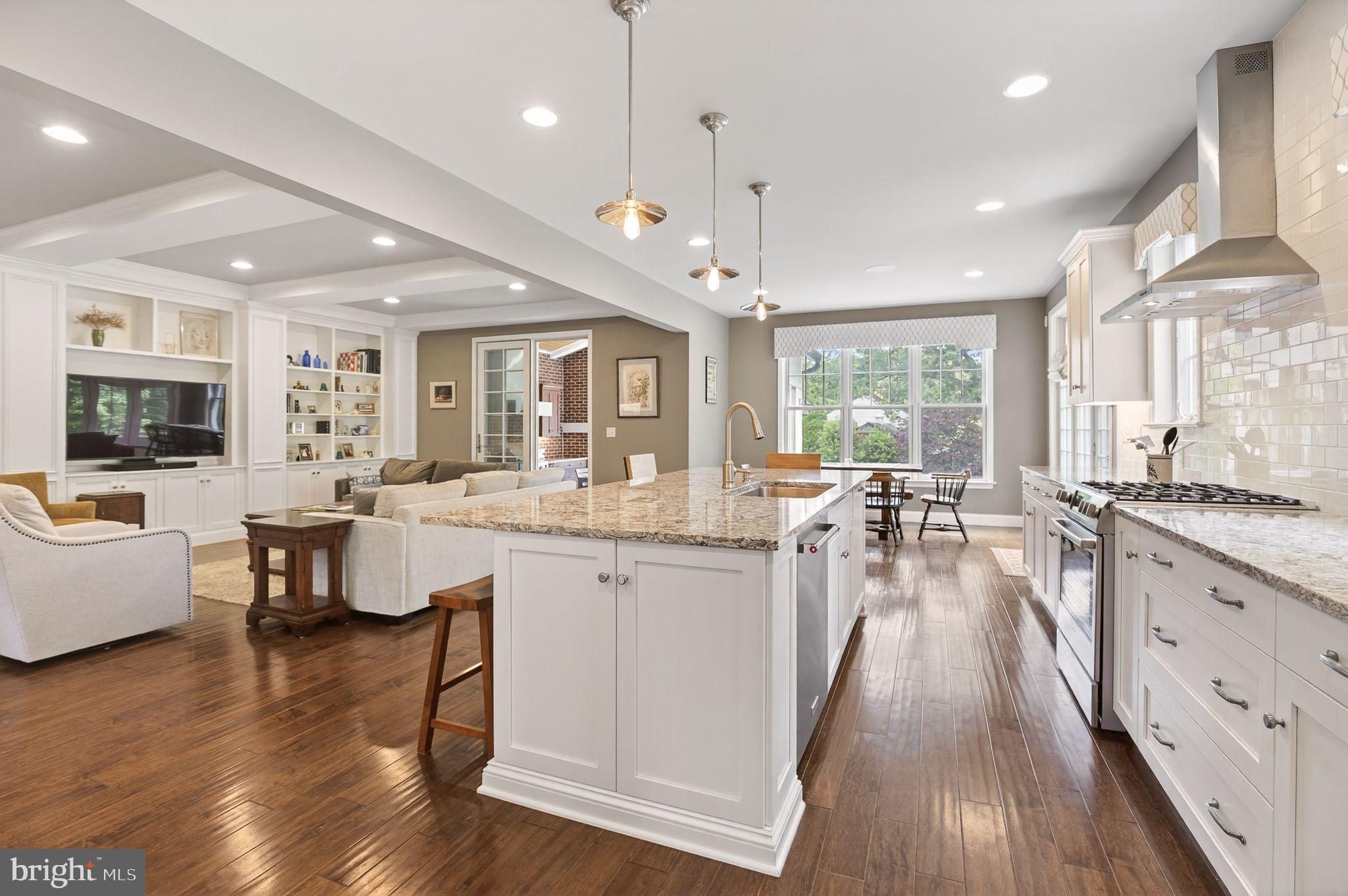 SCHOOL LANE HILLS - Residential