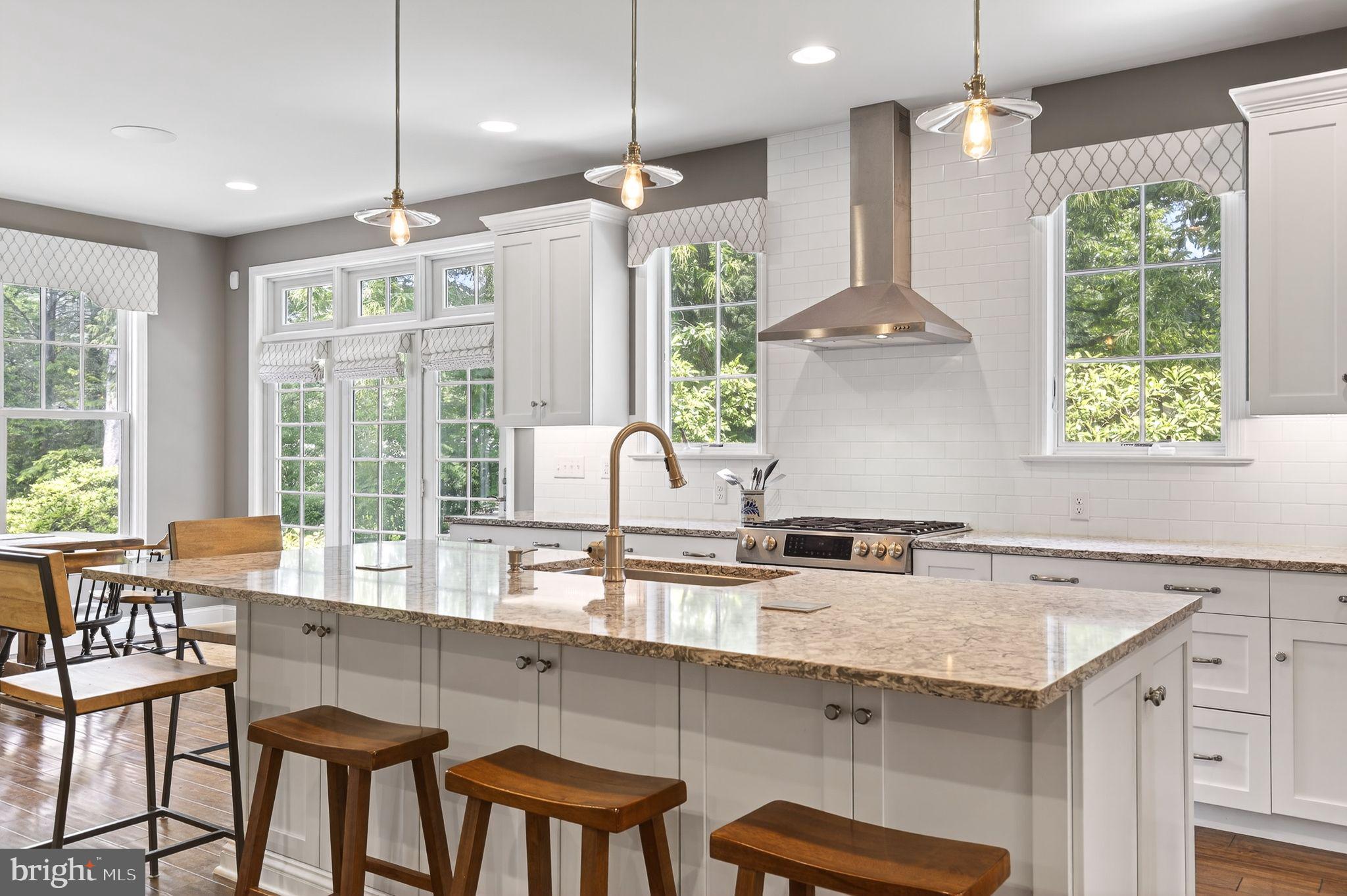 SCHOOL LANE HILLS - Residential