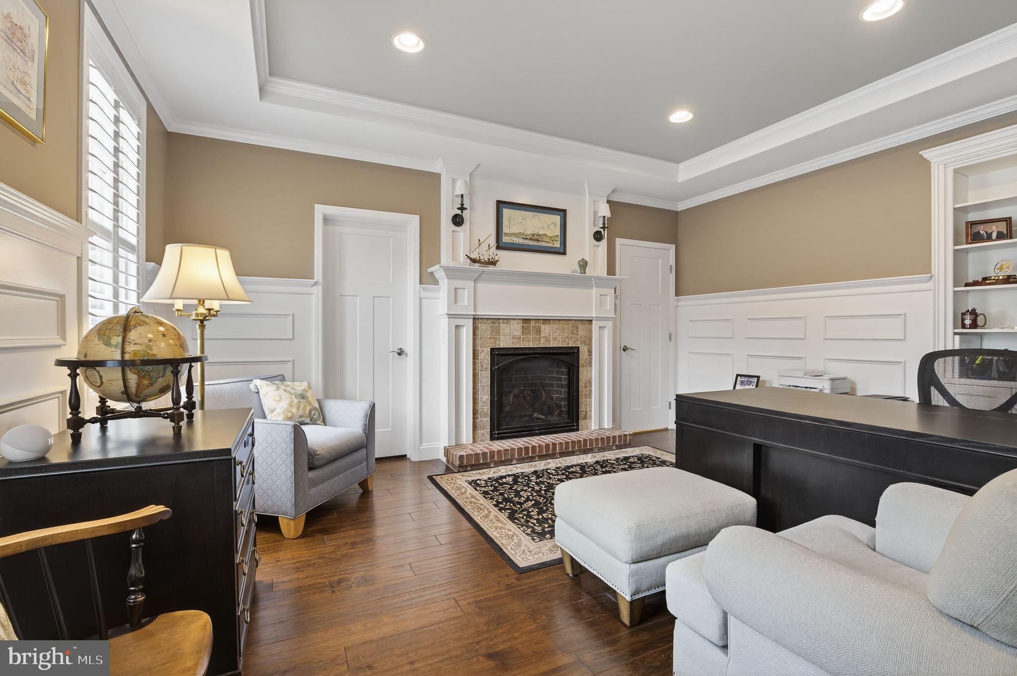 SCHOOL LANE HILLS - Residential