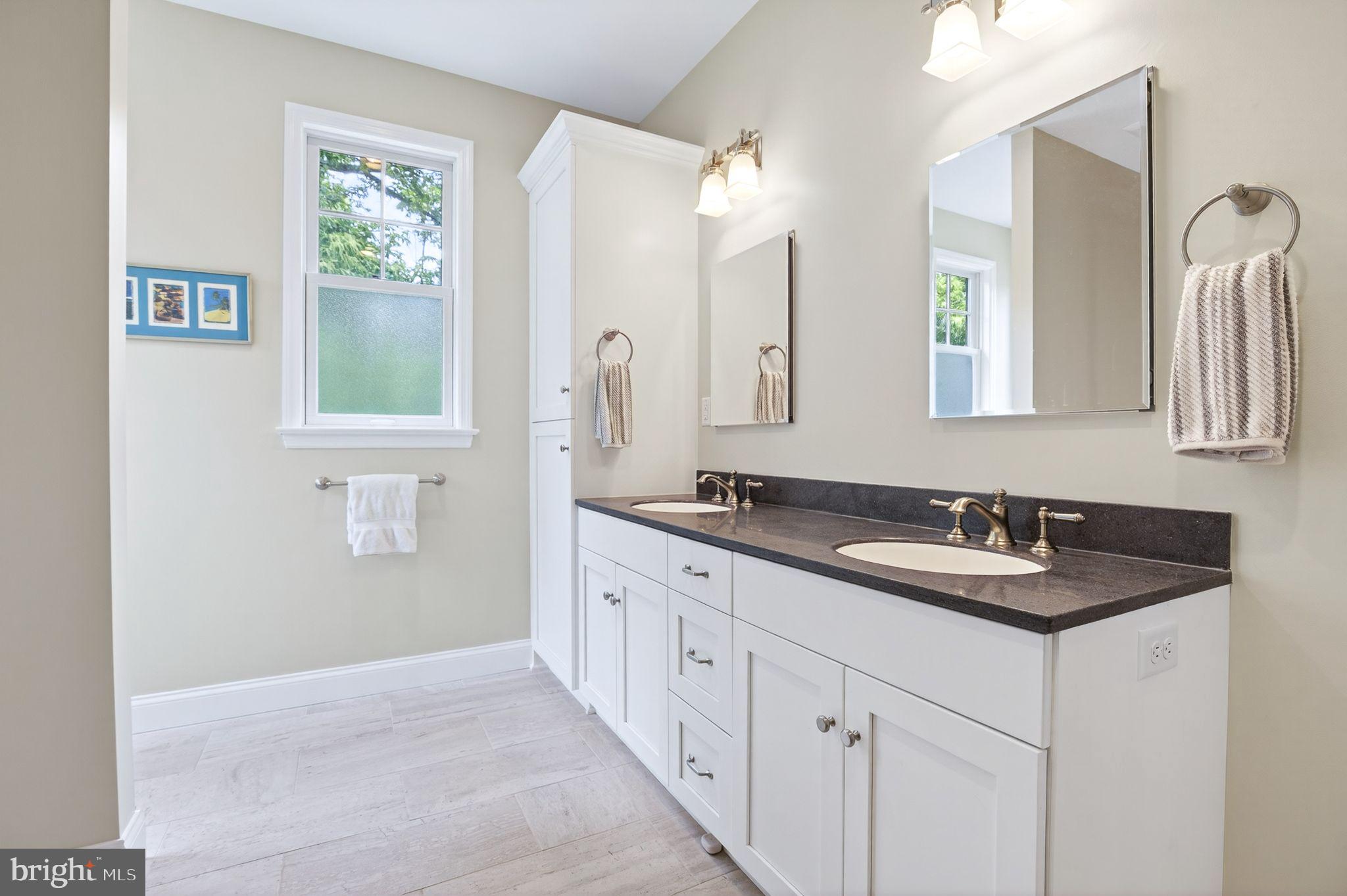 SCHOOL LANE HILLS - Residential