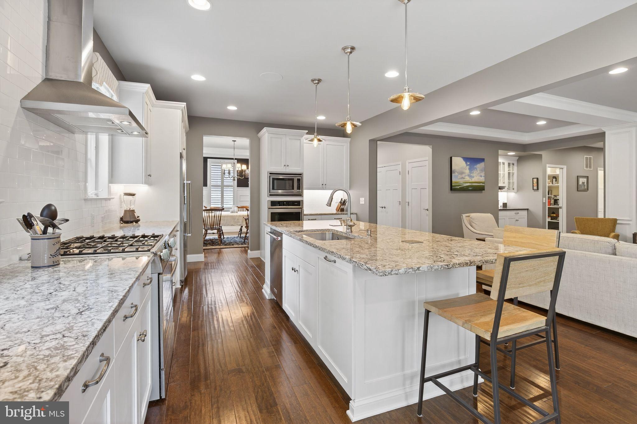 SCHOOL LANE HILLS - Residential