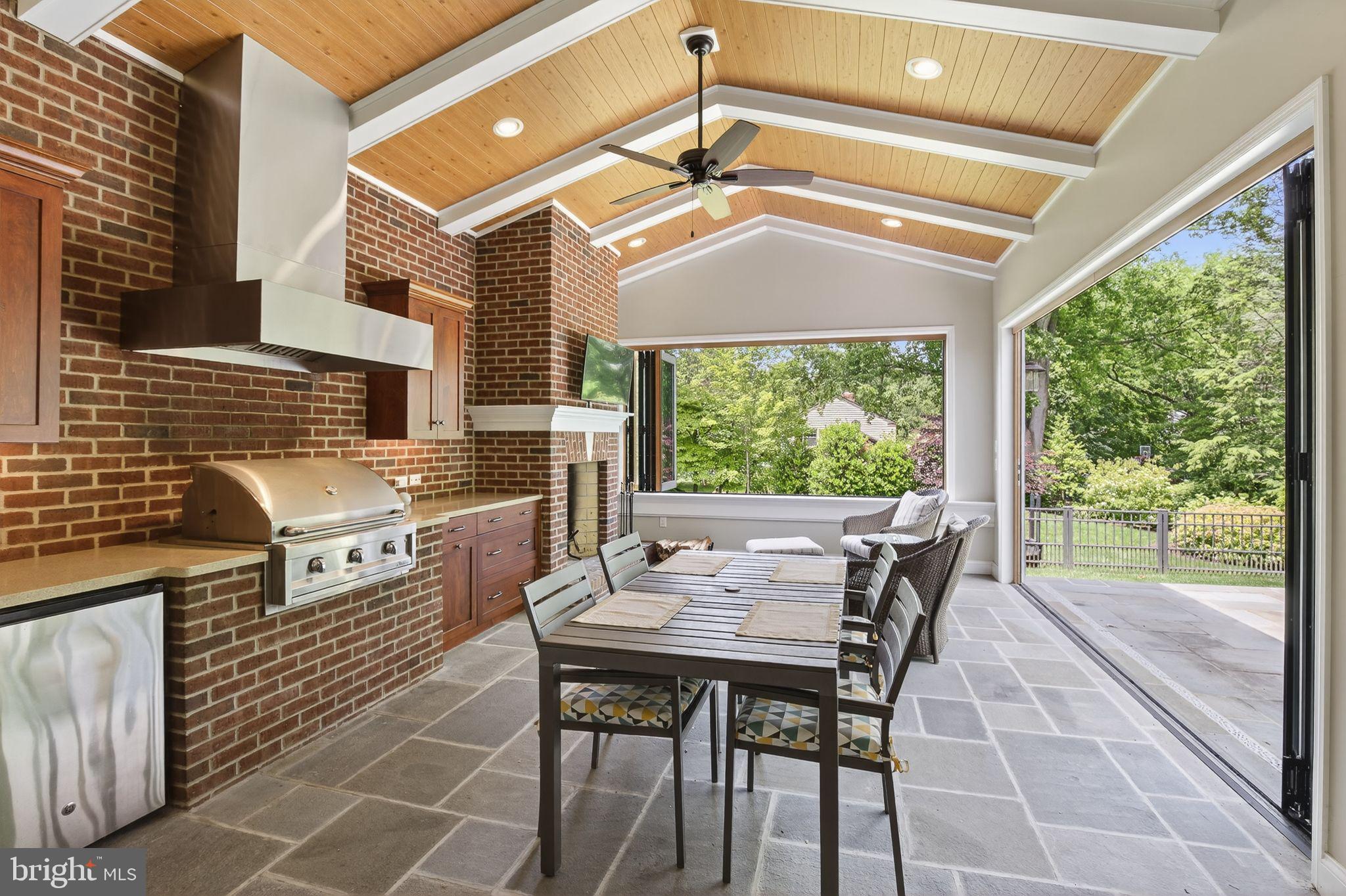 SCHOOL LANE HILLS - Residential