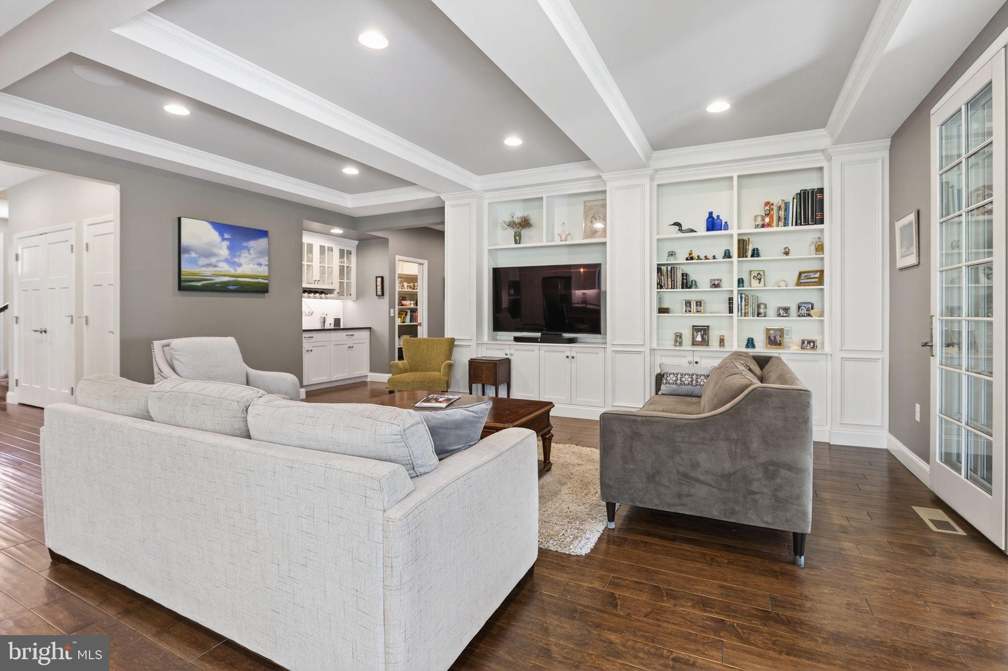 SCHOOL LANE HILLS - Residential