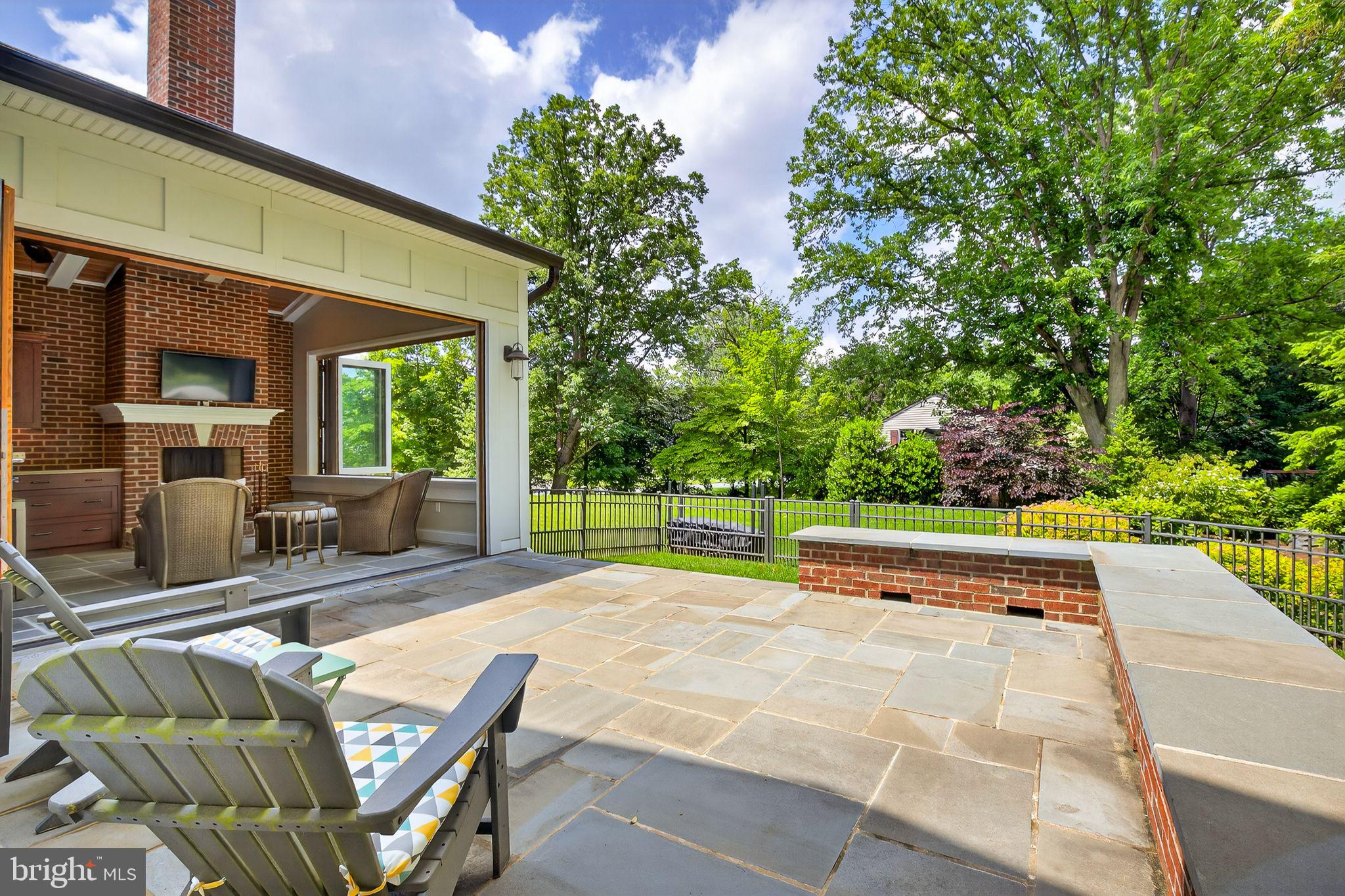 SCHOOL LANE HILLS - Residential