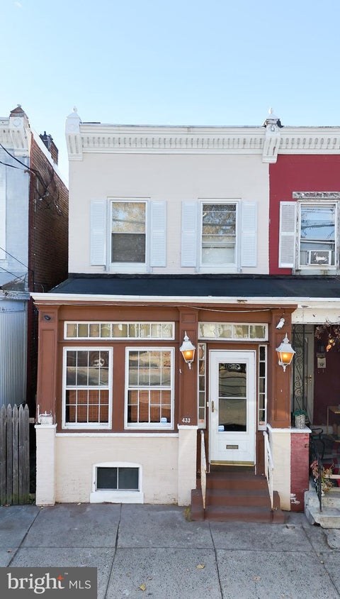 Townhouse For Sale - 433 Genesee Street<br/> TRENTON, NJ 08611